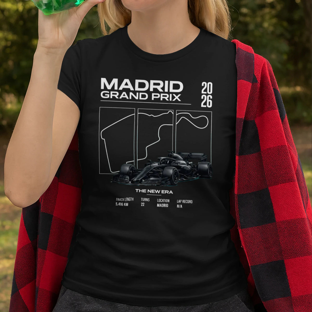 Female model, viewing the front side.