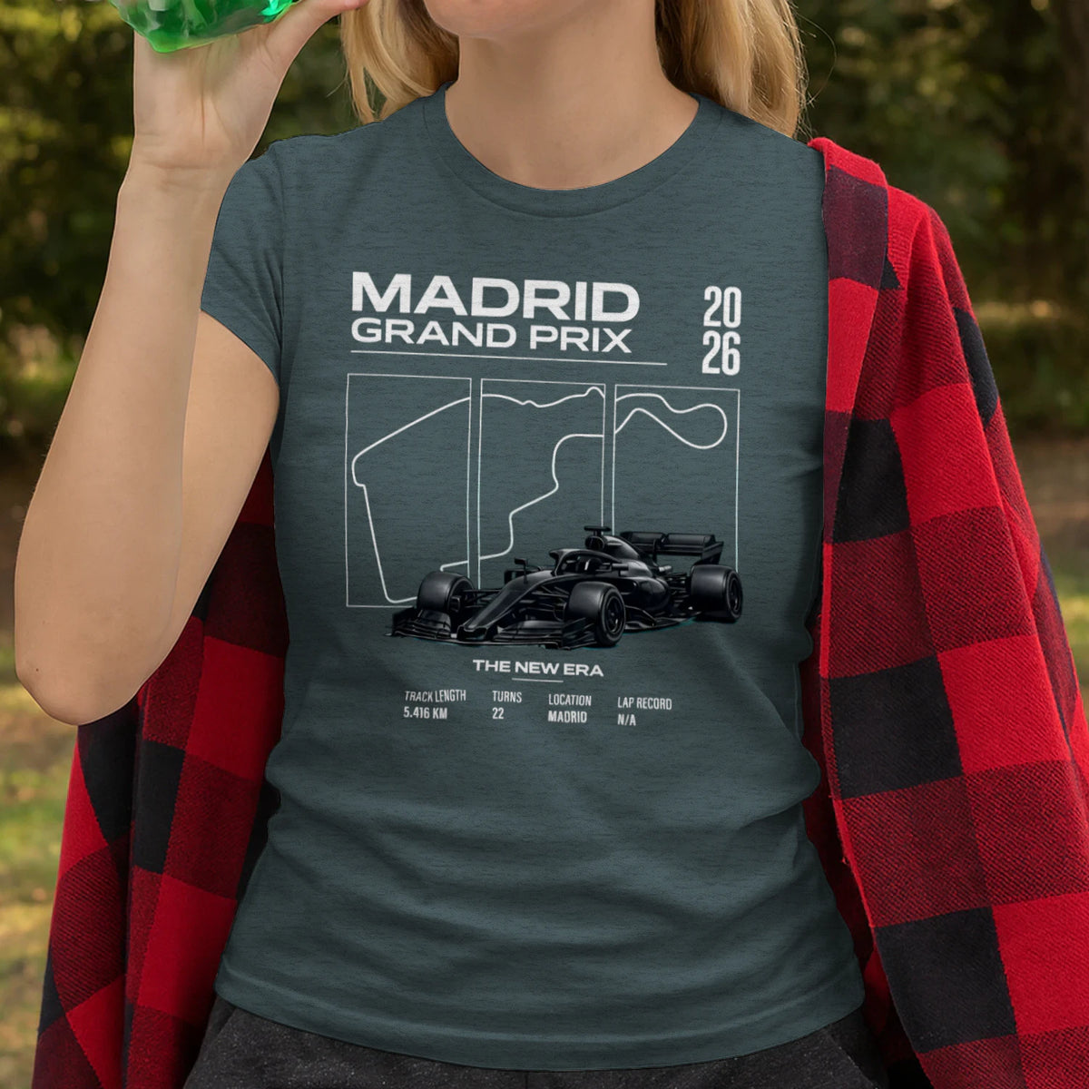 Female model, viewing the front side.