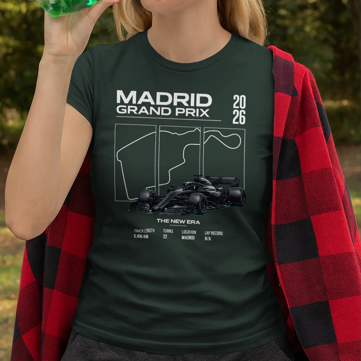 Female model, viewing the front side.
