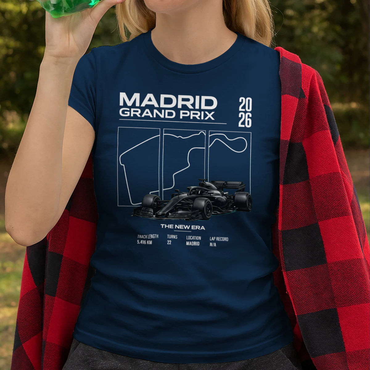 Female model, viewing the front side.