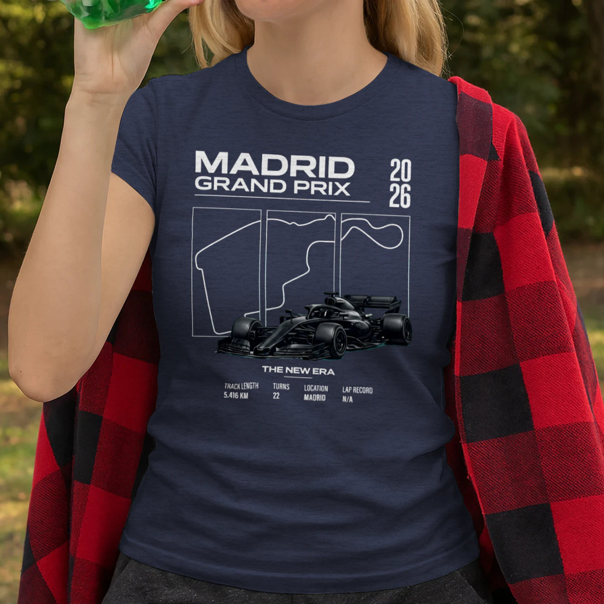 Female model, viewing the front side.