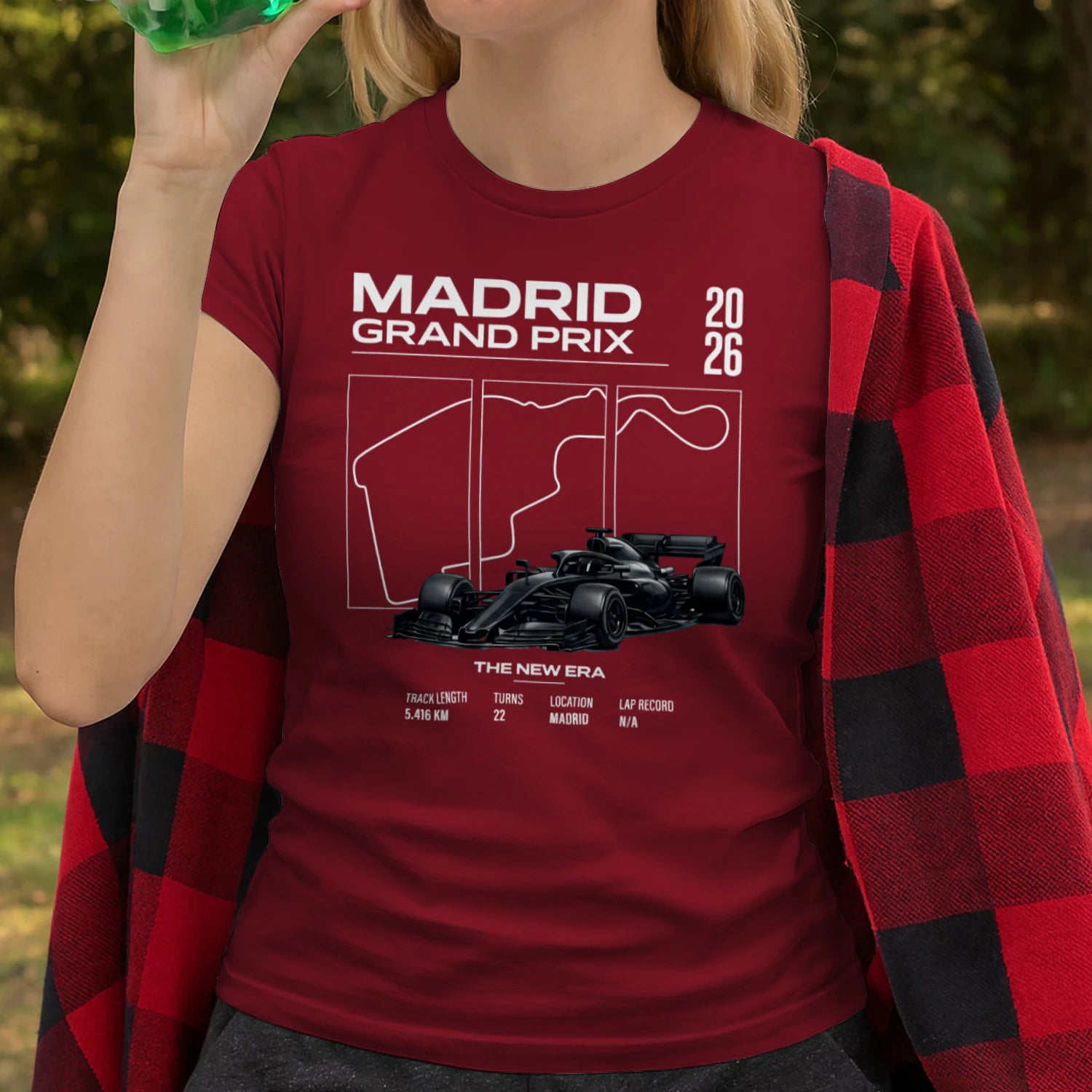 Female model, viewing the front side.