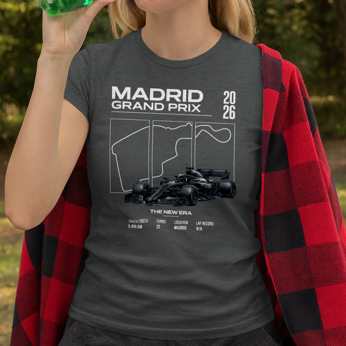 Female model, viewing the front side.